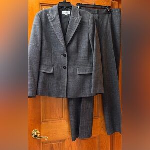 Le Suit Womens gray career suit blazer pants set Sz 16